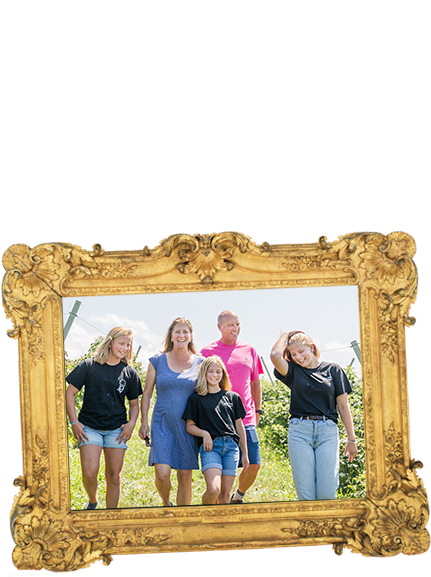 Swinging Picture Frame